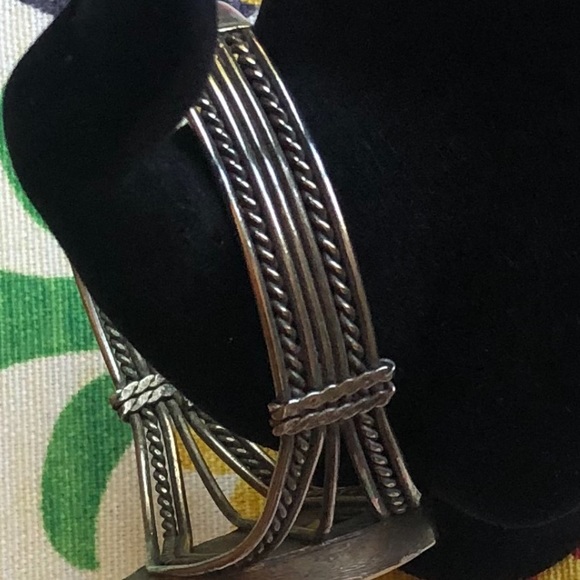 Vintage Stone Cuff Bracelet - Picture 4 of 10